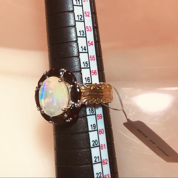 🌹NWT! Incredible Gems En Vogue Opal & Garnet Ring - Picture 12 of 16